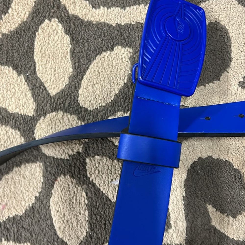 New so Nike belt